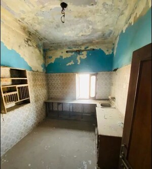 Building Lobby in 2 BHK Apartment at Husainganj – for Rent