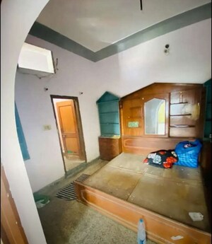 2 BHK Apartment For Rent in Husainganj