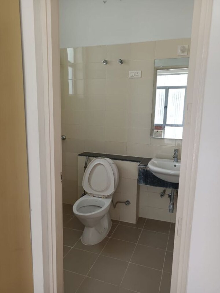 Bathroom, vatika-inxt-floors 2 Bedroom 925 Sq.Ft. Builder Floor In Sector 82 Gurgaon 10168756