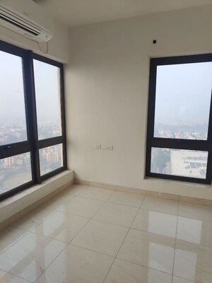 Room in 3 BHK Apartment at Dhoot New Town Extension, New Town – for Rent