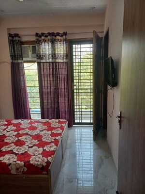 Bedroom in 1.5 BHK Builder Floor at Sector 45 – for Rent