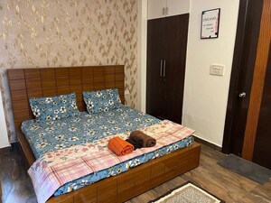 Bedroom in 2 BHK Builder Floor at Sector 40 – for Rent