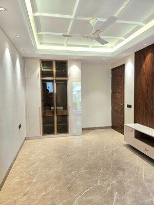 Building Lobby in 4 BHK Builder Floor at Ansal API Esencia, Sector 67 – for Sale