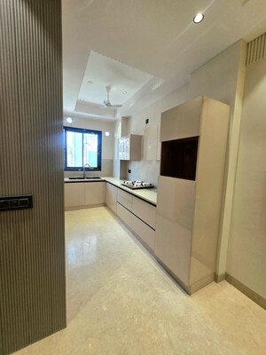 Building Lobby in 4 BHK Builder Floor at Ansal API Esencia, Sector 67 – for Sale