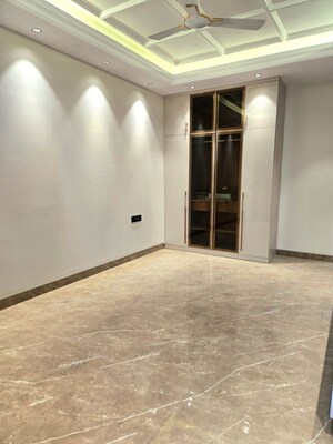 Room in 4 BHK Builder Floor at Ansal API Esencia, Sector 67 – for Sale