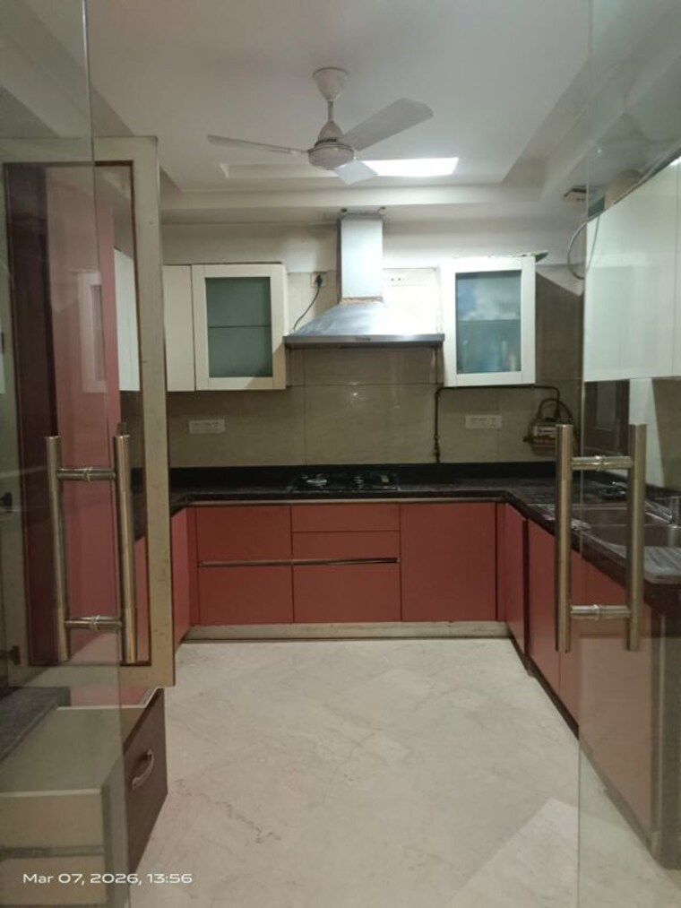 Kitchen, safdarjung enclave 3 Bedroom 200 Sq.Yd. Builder Floor In Safdarjung Enclave Delhi 10168817