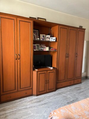 Room in 3 BHK Builder Floor at East Of Kailash – for Rent