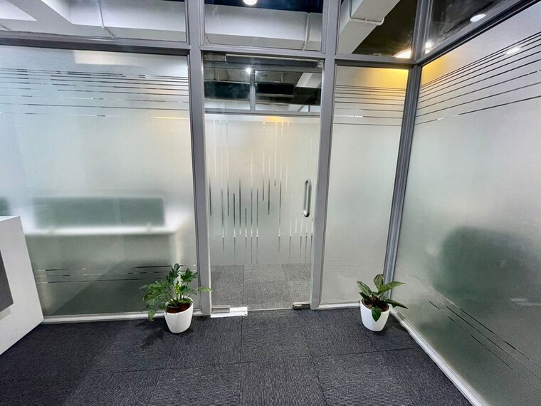 Balcony, domlur Commercial Office Space 2000 Sq.Ft. In Domlur Bangalore 10168862