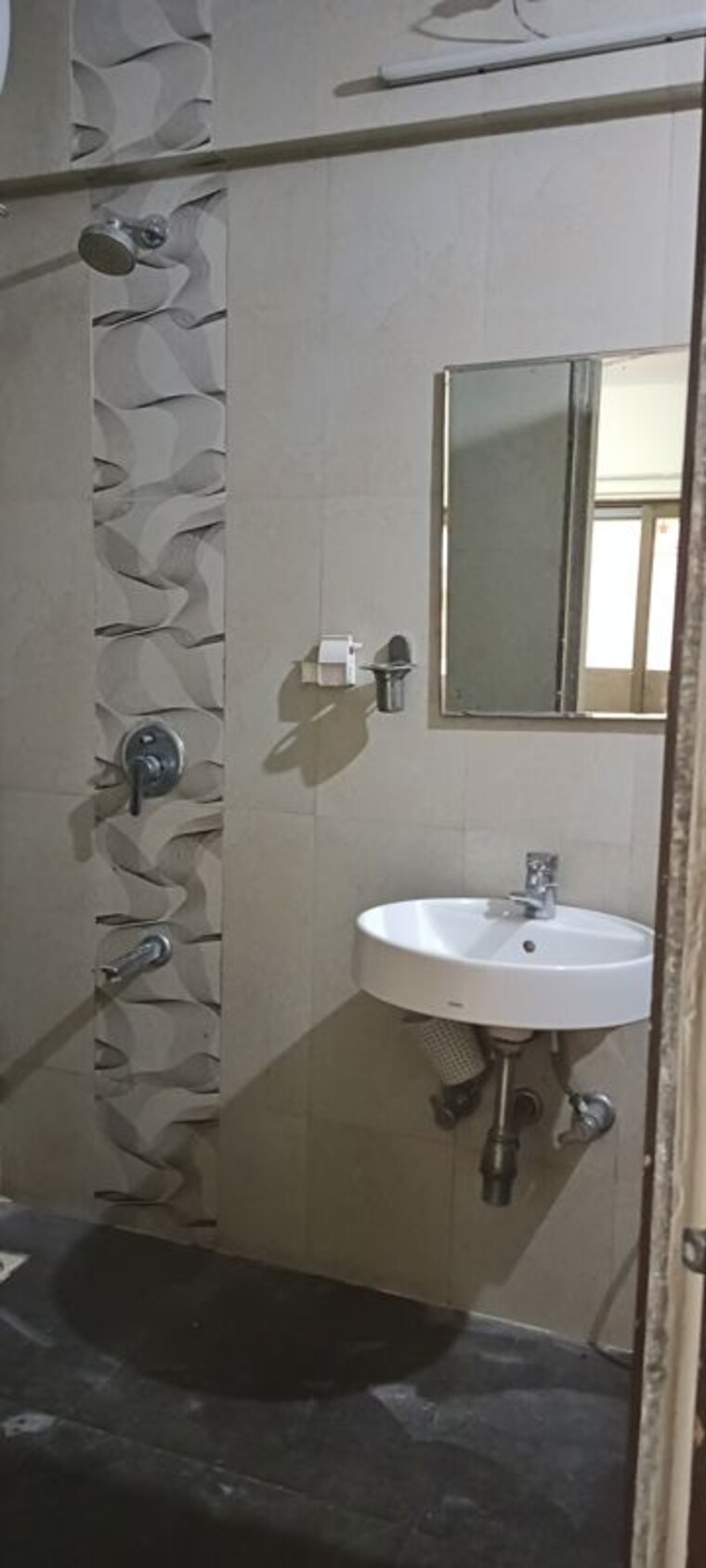 Bathroom, hdil-metropolis-residences 3 Bedroom 1360 Sq.Ft. Apartment In Andheri West Mumbai 10168869