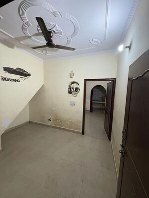 Room in 1.5 BHK Independent House at Migsun Alpha Central, Alpha Ii Greater Noida – for Rent