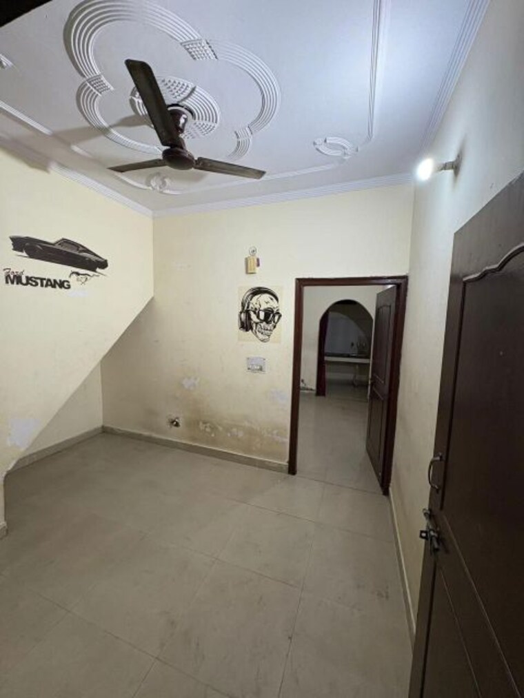 Room, migsun-alpha-central 1.5 Bedroom 40 Sq.Mt. Independent House In Alpha Ii Greater Noida Greater Noida 10168872