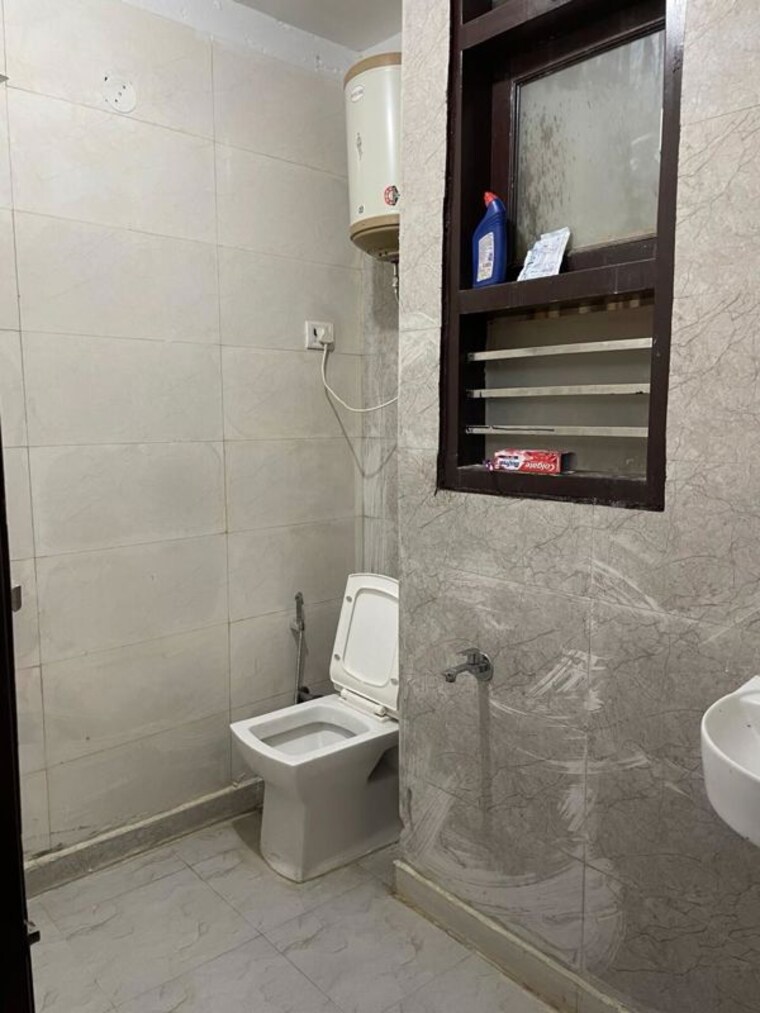 Bathroom, saket 1 Bedroom 650 Sq.Ft. Builder Floor In Saket Delhi 10168889