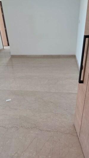 2 BHK Apartment For Rent in Dosti Flamingos, Parel