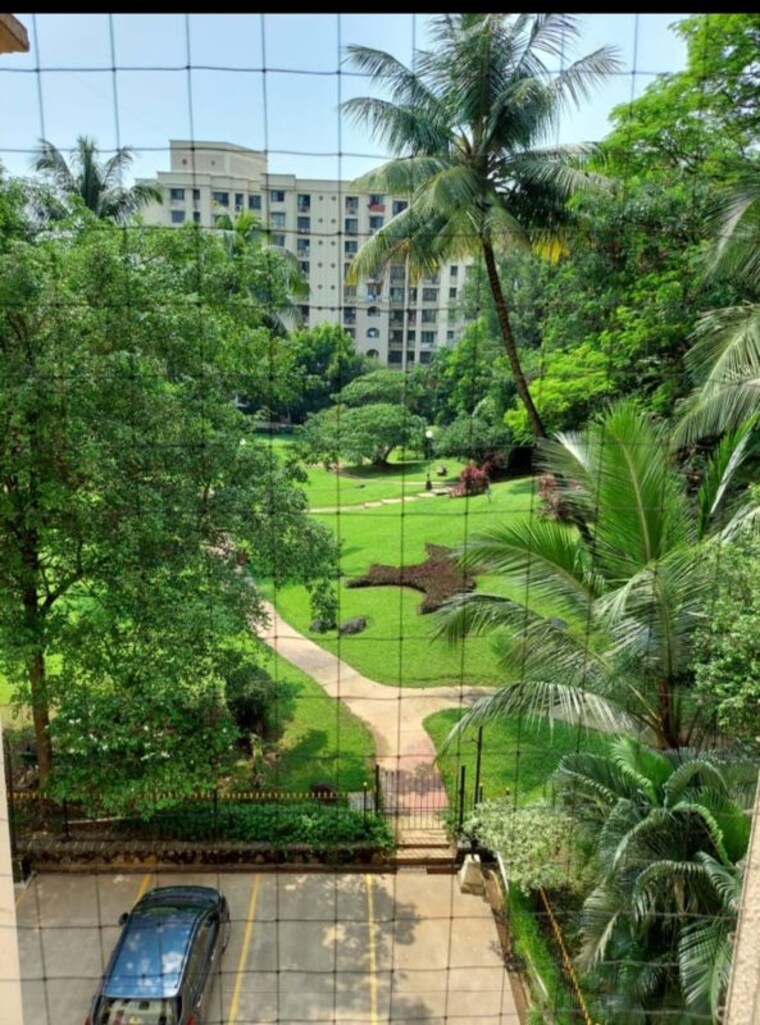Garden, hiranandani-estate 1 Bedroom 500 Sq.Ft. Apartment In Ghodbunder Road Thane 10168918