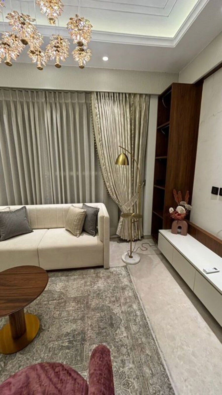 Living Room, ambala highway 3 Bedroom 200 Sq.Yd. Apartment In Ambala Highway Zirakpur 10168915