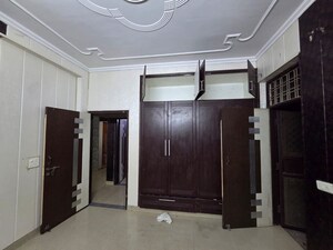 Building Lobby in 2 BHK Builder Floor at Abhinav Apartment Gurgaon, Sector 9 – for Rent