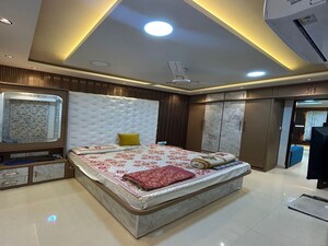 Bedroom in 2 BHK Apartment at Matunga East – for Sale