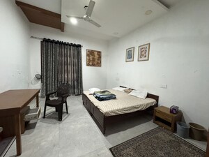 Bedroom in 3 BHK Builder Floor at Mansa Devi – for Rent