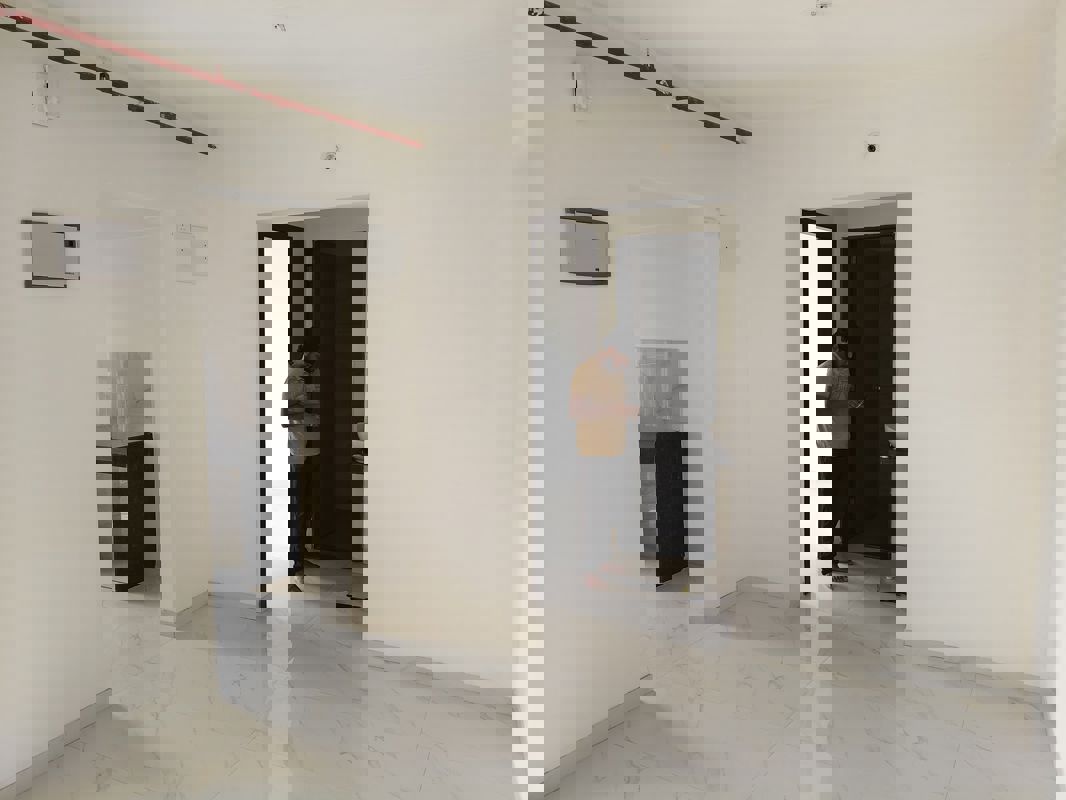 1 BHK 375 Sq.Ft. Apartment in Metropolis Bayside