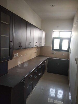 Kitchen in 2 BHK Builder Floor at Abhinav Apartment Gurgaon, Sector 9 – for Rent