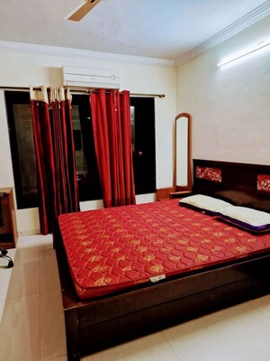 Bedroom in 3 BHK Apartment at Garden View Apartment, Goregaon East – for Rent