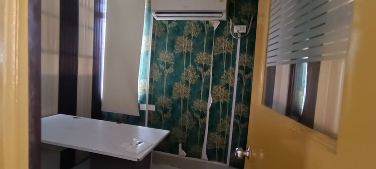 Other, fraser road area Commercial Office Space 1600 Sq.Ft. In Fraser Road Area Patna 10147553