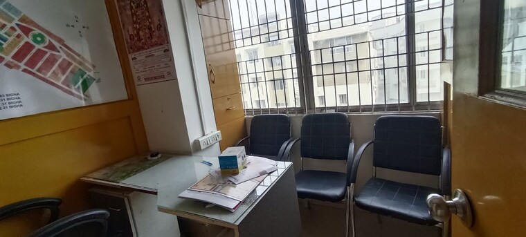 Other, fraser road area Commercial Office Space 1600 Sq.Ft. In Fraser Road Area Patna 10147553