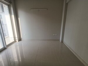 Room in 2 BHK Apartment at Eldeco Live By The Greens, Sector 150 – for Rent