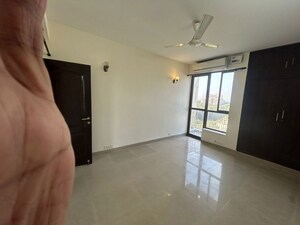 Room in 2 BHK Apartment at Hewo Apartments Gurgaon, Sector 47 – for Rent