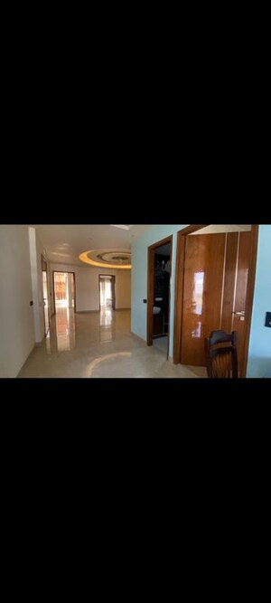 Room in 3 BHK Apartment at DLF Garden City Independent Floors, Sector 92 – for Rent