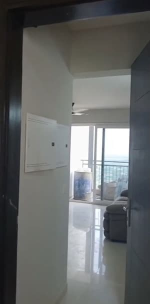 2 BHK Apartment For Rent in Eldeco Live By The Greens, Sector 150