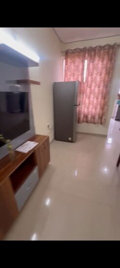 2 BHK + Servant Room Apartment For Rent in Shree Vardhman Green Court