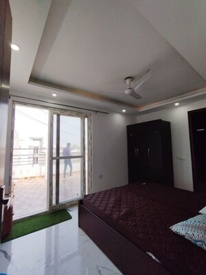 Room in 2 BHK Builder Floor at Saket – for Rent