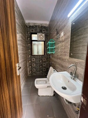 Bathroom in 2 BHK Apartment at Palm Residency Chhatarpur, Chattarpur – for Rent