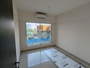 Room in 2.5 BHK Apartment at Wadhwa Imperial Heights, Goregaon West – for Rent