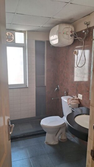 Bathroom in 3.5 BHK Apartment at Bestech Park View City 2, Sector 49 – for Rent
