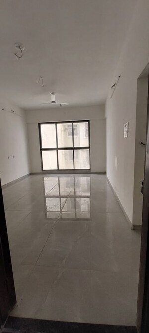 Room in 2 BHK Apartment at Shethwala The Lisa, Andheri East – for Sale