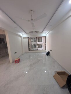 2 BHK Apartment For Rent in Kalpataru Mugnus