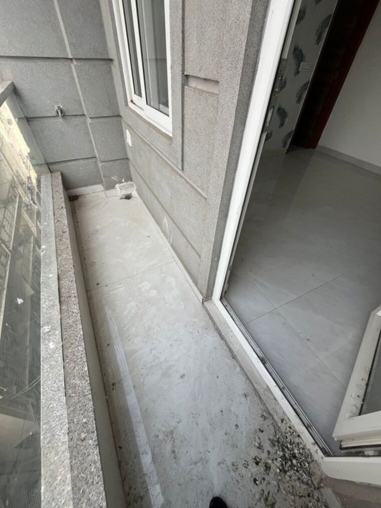 Balcony, palm-residency-chhatarpur 2 Bedroom 1000 Sq.Ft. Apartment In Chattarpur Delhi 10169447