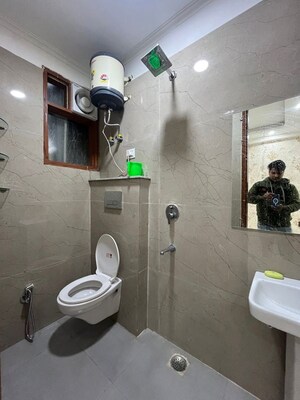 Bathroom in 2 BHK Apartment at Palm Residency Chhatarpur, Chattarpur – for Rent