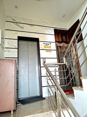 Staircase in 3 BHK Builder Floor at Vipul World Floors, Sector 48 – for Rent