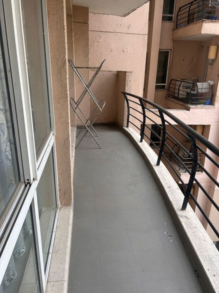 Balcony, unitech-escape 3 Bedroom 2066 Sq.Ft. Apartment In Sector 50 Gurgaon 10169521