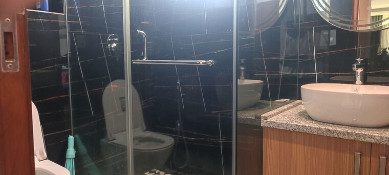 Bathroom, kohli-one-malibu-town 1 Bedroom 650 Sq.Ft. Builder Floor In Sector 47 Gurgaon 10169541