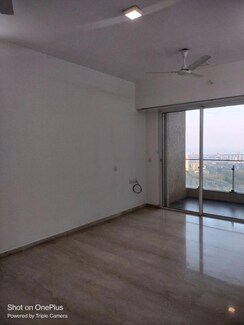2 BHK Apartment For Rent in LnT Realty Crescent Bay