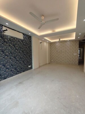 Room in 3 BHK Builder Floor at Greater Kailash – for Sale