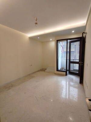 Room in 3 BHK Builder Floor at Greater Kailash – for Sale
