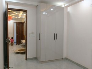 Building Lobby in 2 BHK Builder Floor at Sector 73 – for Sale