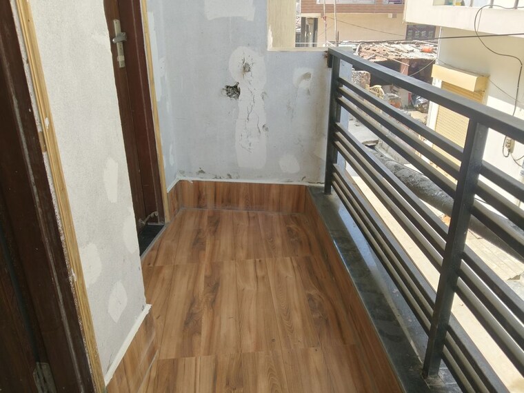 Balcony, sector 73 2 Bedroom 1000 Sq.Ft. Builder Floor In Sector 73 Noida 10169569