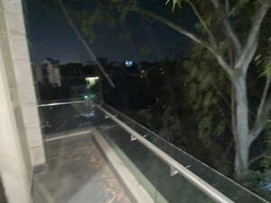 Furnished Amenities in 3 BHK Builder Floor at Rajouri Garden – for Rent