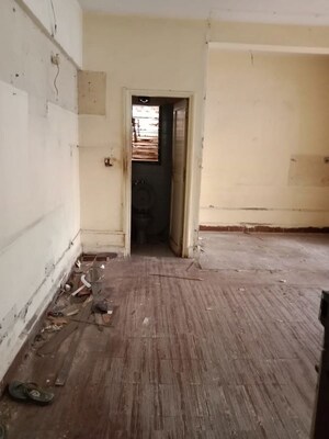 Room in  Office Space at Mayuresh Cosmos, Cbd Belapur Sector 11 – for Sale